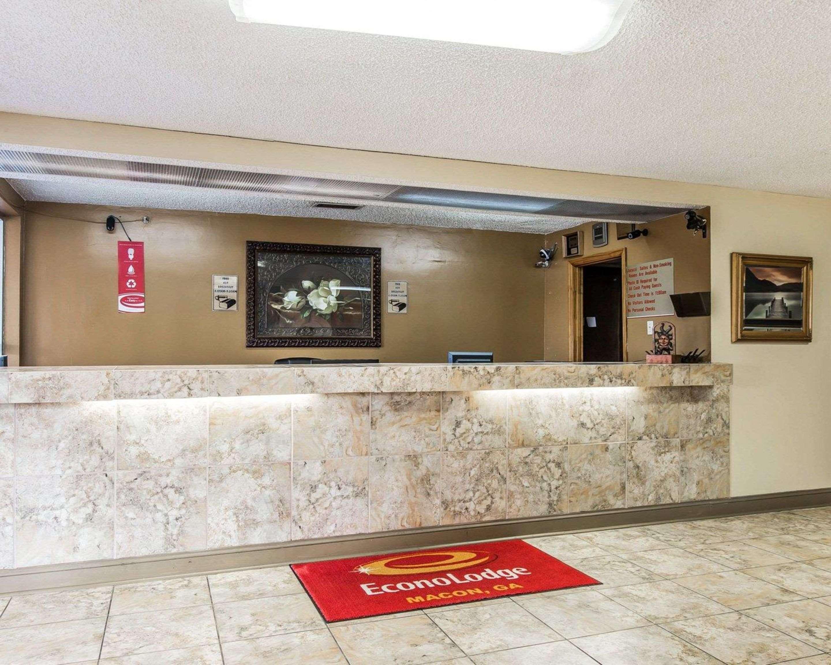 Econo Lodge Macon Exterior photo